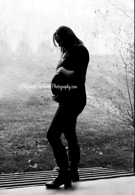 CT Maternity Photographer Elizabeth Frederick Photography specializing in CT Newborn, Baby, Smash Cake, Maternity & Wedding Photography