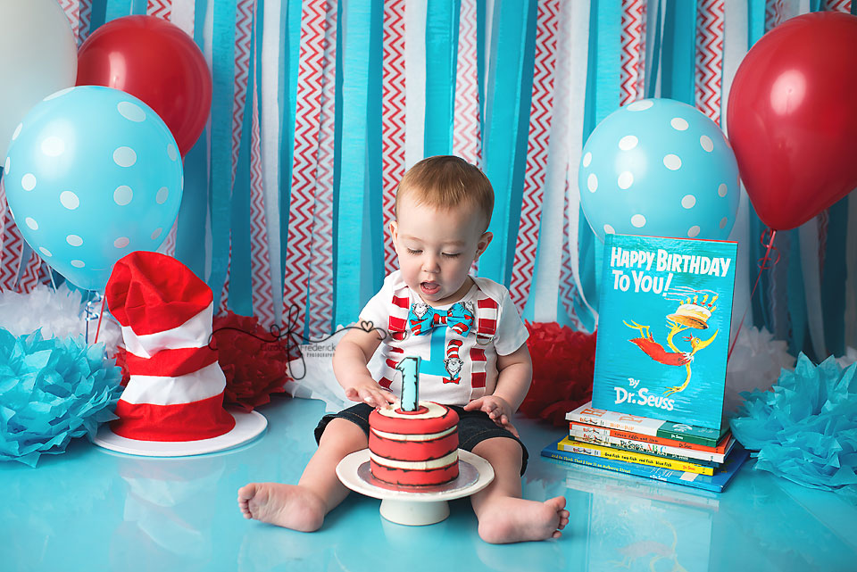 Dr Suess Smash Cake Photography First Birthday Session | Red White & Aqua Smash Cake Session | CT Smash Cake Photographer Elizabeth Frederick Photography www.elizabethfrederickphotography.com