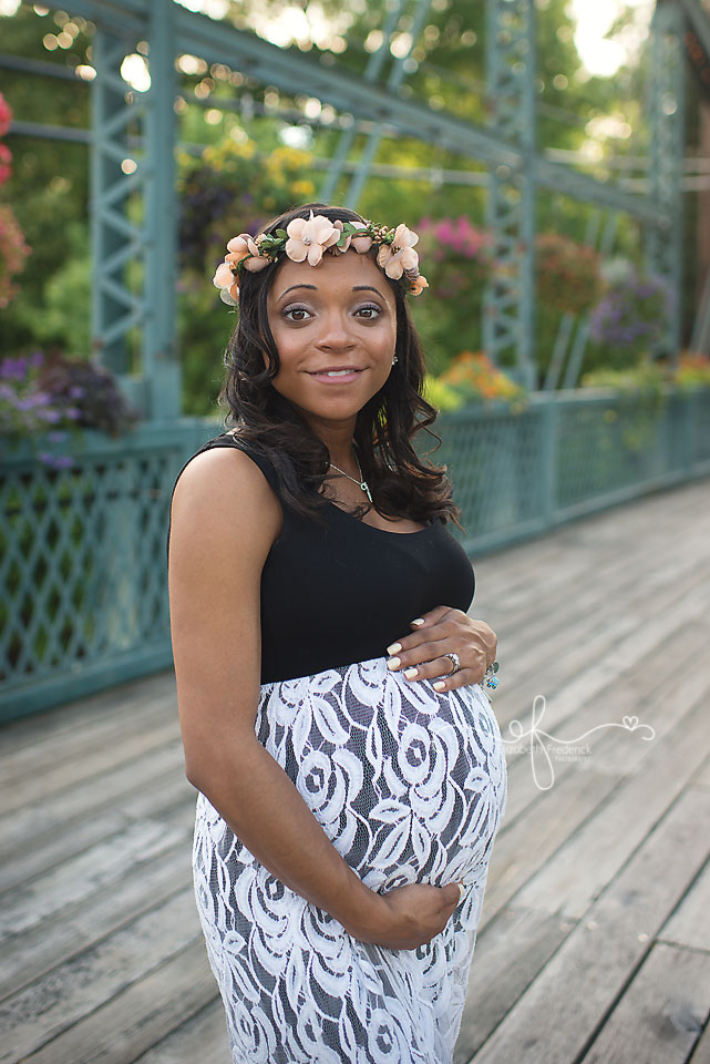Simsbury Flower Bridge Maternity Pregnancy Photography Session | CT Maternity Photographer Elizabeth Frederick Photography