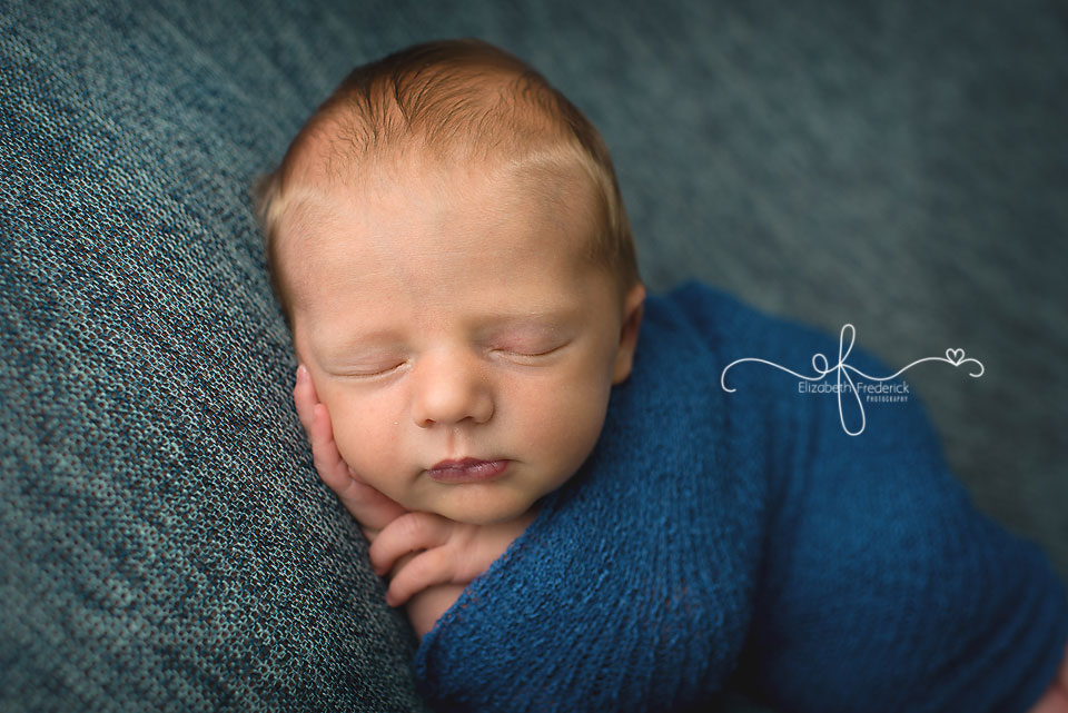 Baby Blue Newborn Photography Session | Powder Blue | Froggy Pose | Newsboy hat | Newborn Photography Inspiration | Newborn Photography Ideas | Newborn Photography session | CT Newborn Photographer Elizabeth Frederick Photography