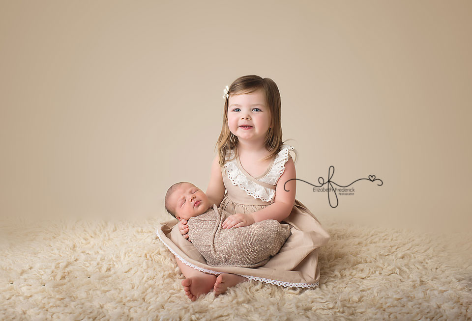 Sibling Newborn Photography | Newborn with Sibling | CT Newborn Photographer Elizabeth Frederick Photography