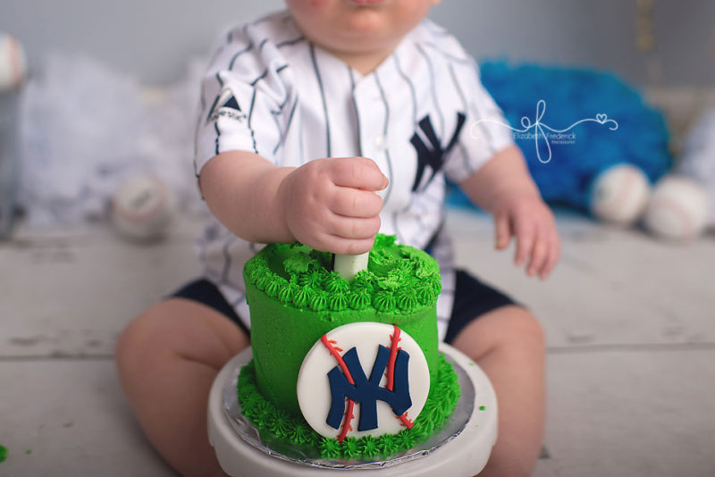 Yankees Smash cake Photography Session | Baseball Smash Cake Session | Yankees First Birthday | Baseball First Birthday | CT Smash Cake Photographer Elizabeth Frederick Photography