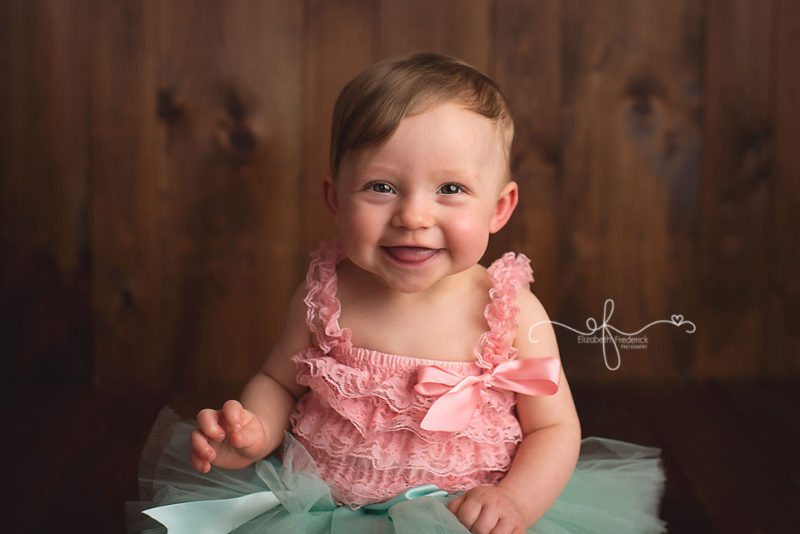 9 month milestone baby photography session | CT Baby Photographer Elizabeth Frederick Photography