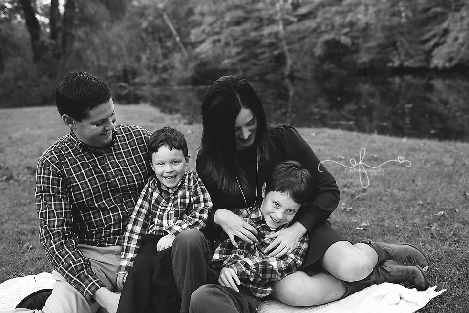 Fall Family Mini Session | CT Family Photographer Elizabeth Frederick Photography