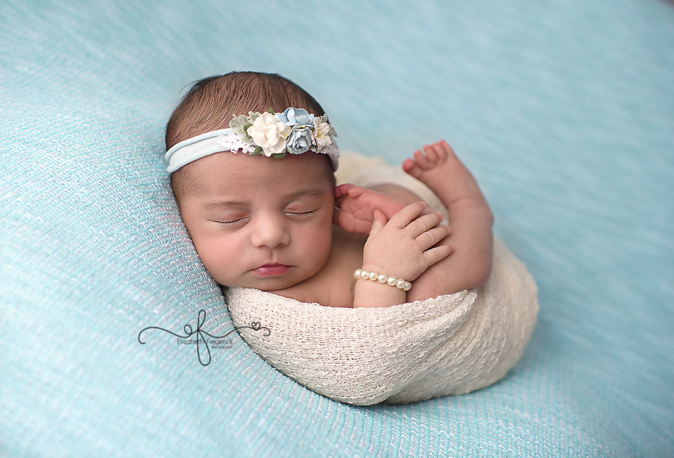 Zada | Snow Themed Newborn Session | Winter Newborn baby | Meriden CT Newborn Photographer Elizabeth Frederick Photography