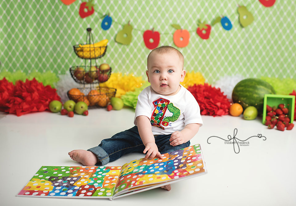 Very Hungry Caterpillar First Birthday Smash Cake Photography session with CT Smash Cake Photographer Elizabeth Frederick Photography