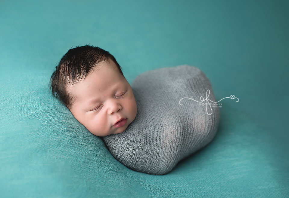 Newborn Mini Session | Hartford, CT Newborn Photographer Elizabeth Frederick Photography