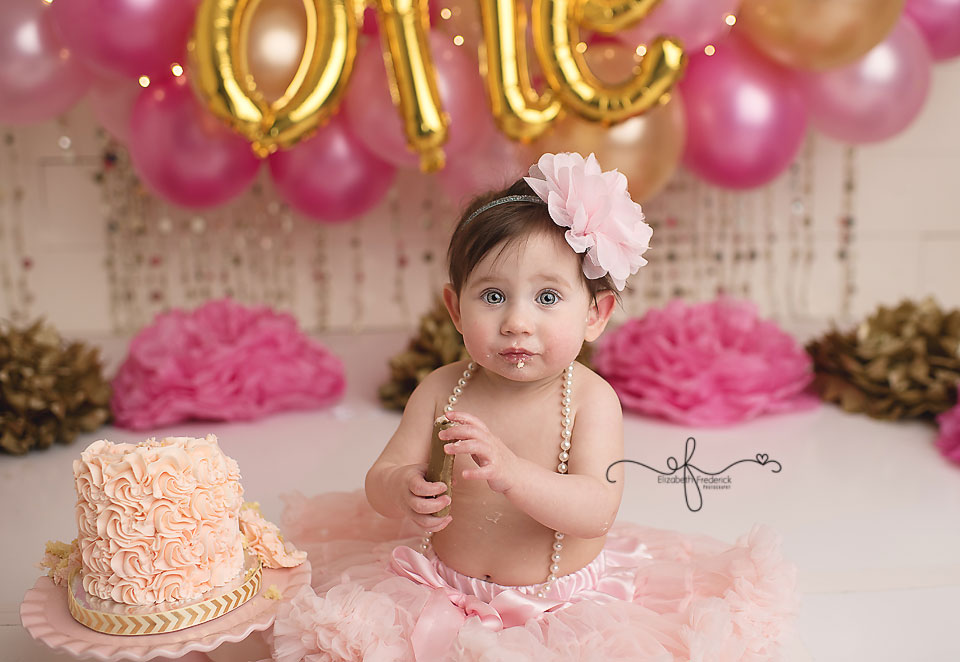 Balloon Banner Pink & Gold First Birthday | CT Smash Cake Photographer Elizabeth Frederick Photography