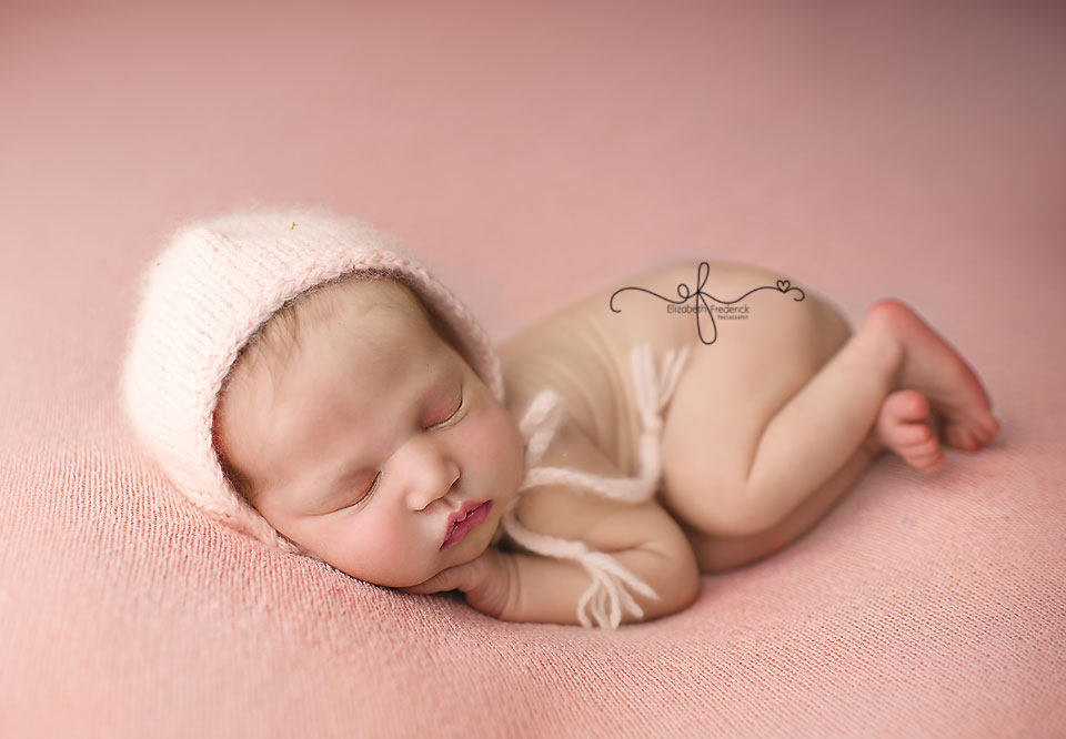 side laying pose | CT Newborn Photographer Elizabeth Frederick Photography