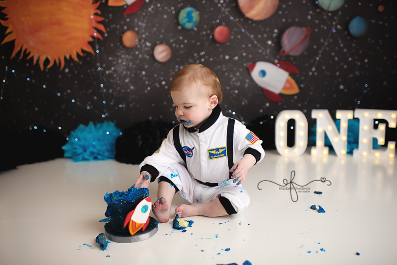 Space Astronaut Themed Smash Cake Photography Session | Space Astronaut First Birthday | CT Smash Cake Photographer Elizabeth Frederick Photography