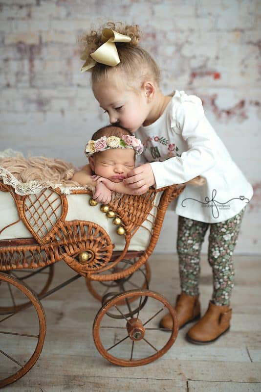 sibling pose | Ct newborn photography