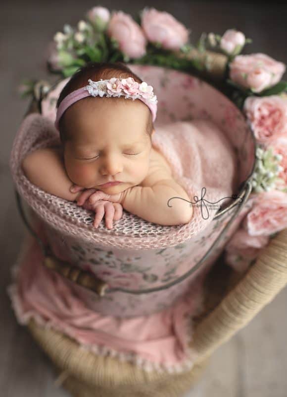 Bucket Newborn Pose | CT Newborn Photographer Elizabeth Frederick Photography