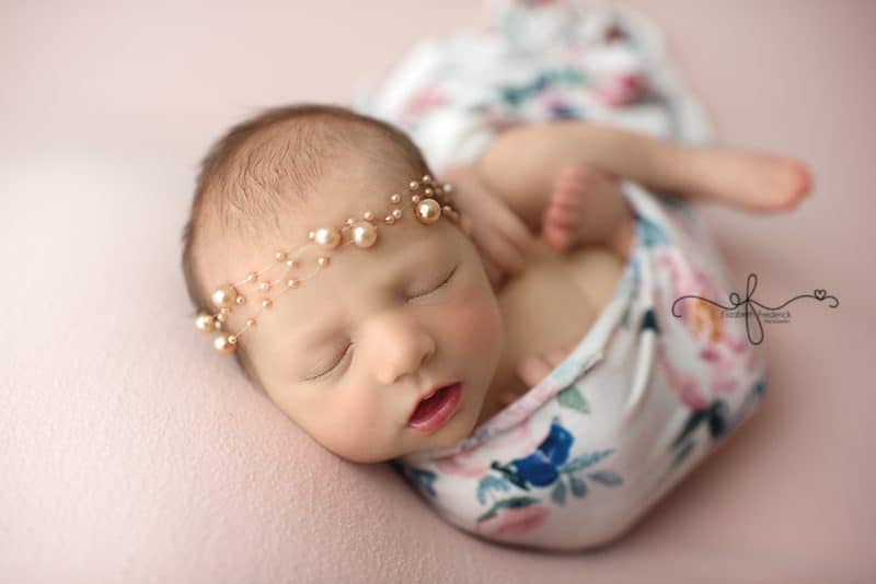 Huck Fin Newborn Pose | Wrapped Newborn Pose | Floral Newborn | CT Newborn Photographer Elizabeth Frederick Photography