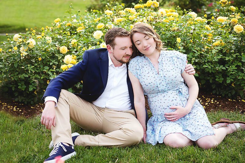 CT Maternity Photography session at Elizabeth Park West Hartford CT | CT Spring Mini Sessions | CT Elizabeth Park Mini Sessions
