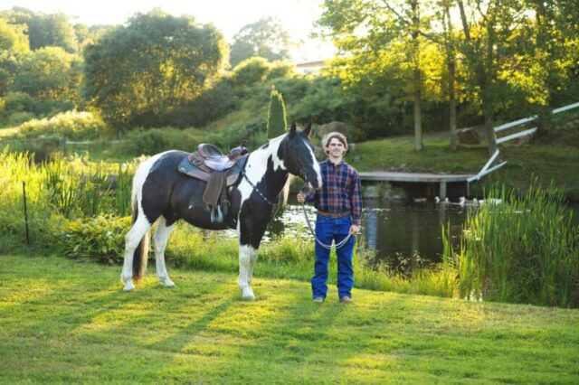 HM-Senior-2 Connecticut high school senior photos with horse on farm
