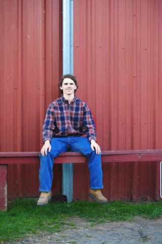 HM-Senior-45 Relaxed senior photography session on a Connecticut farm