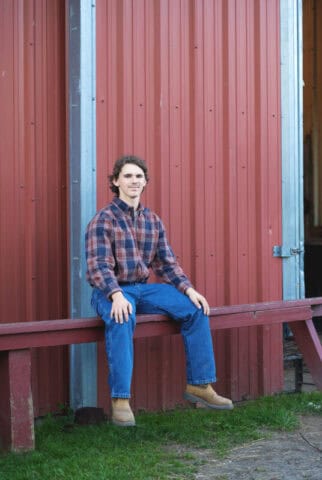 HM-Senior-47 Relaxed senior photography session on a Connecticut farm