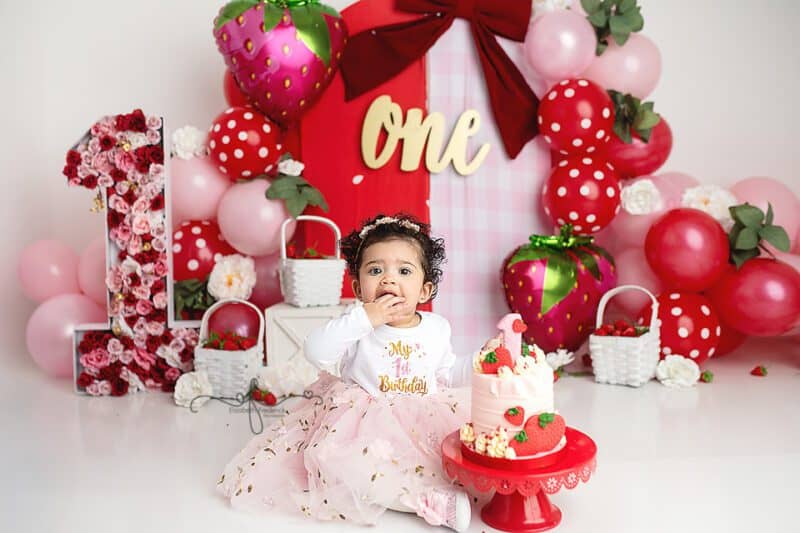 Berry first birthday smash cake session in Meriden CT by Connecticut smash cake photographer
