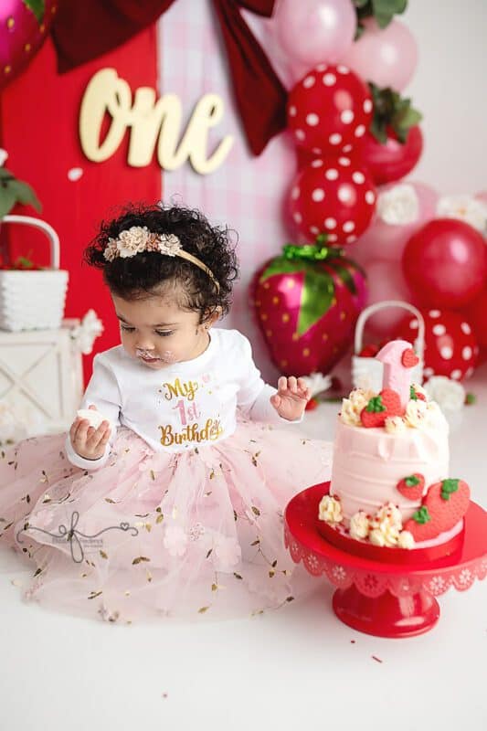 Berry first birthday smash cake session in Meriden CT by Connecticut smash cake photographer