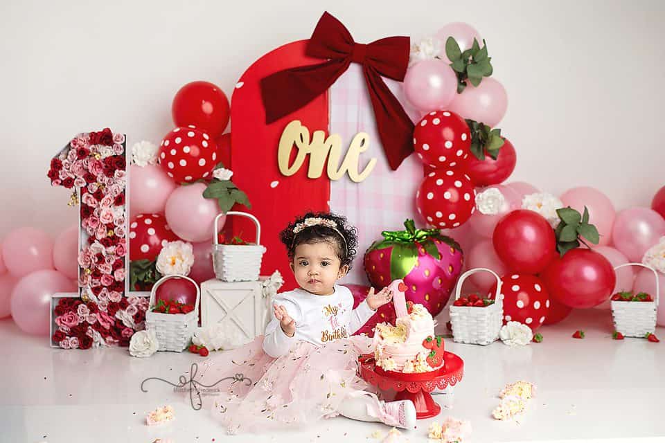 Berry first birthday smash cake session in Meriden CT by Connecticut smash cake photographer