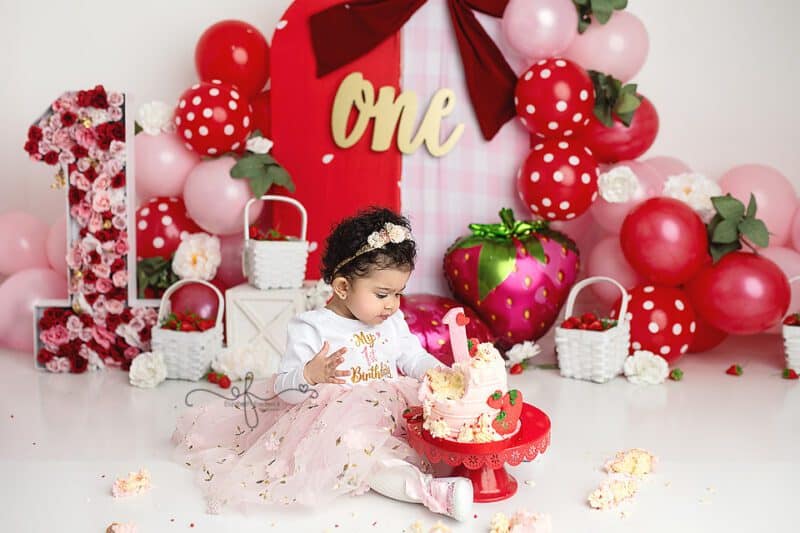 Berry first birthday smash cake session in Meriden CT by Connecticut smash cake photographer